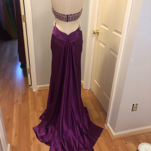 Dress - Picture 2 of 3